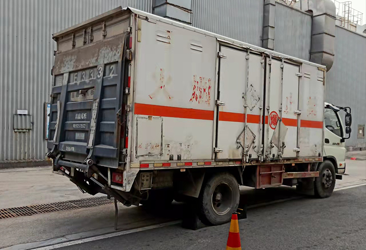 厦门危险品-危险品卡车